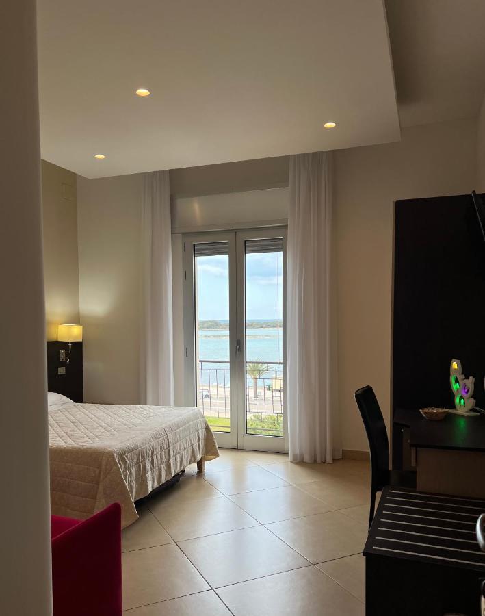 Hotel Il Vascello à Porto Cesareo Extérieur photo