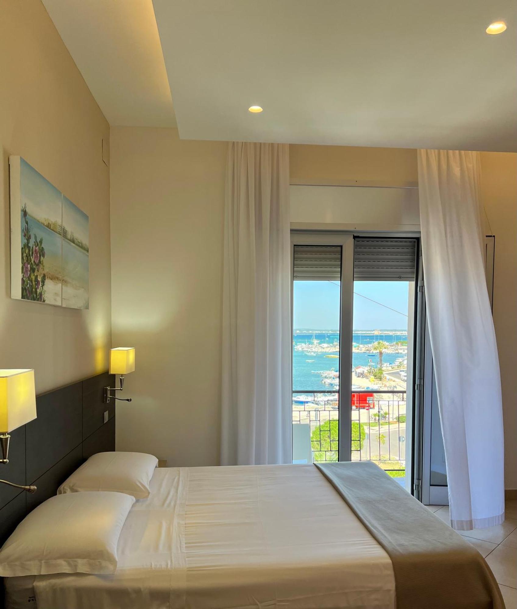 Hotel Il Vascello à Porto Cesareo Extérieur photo