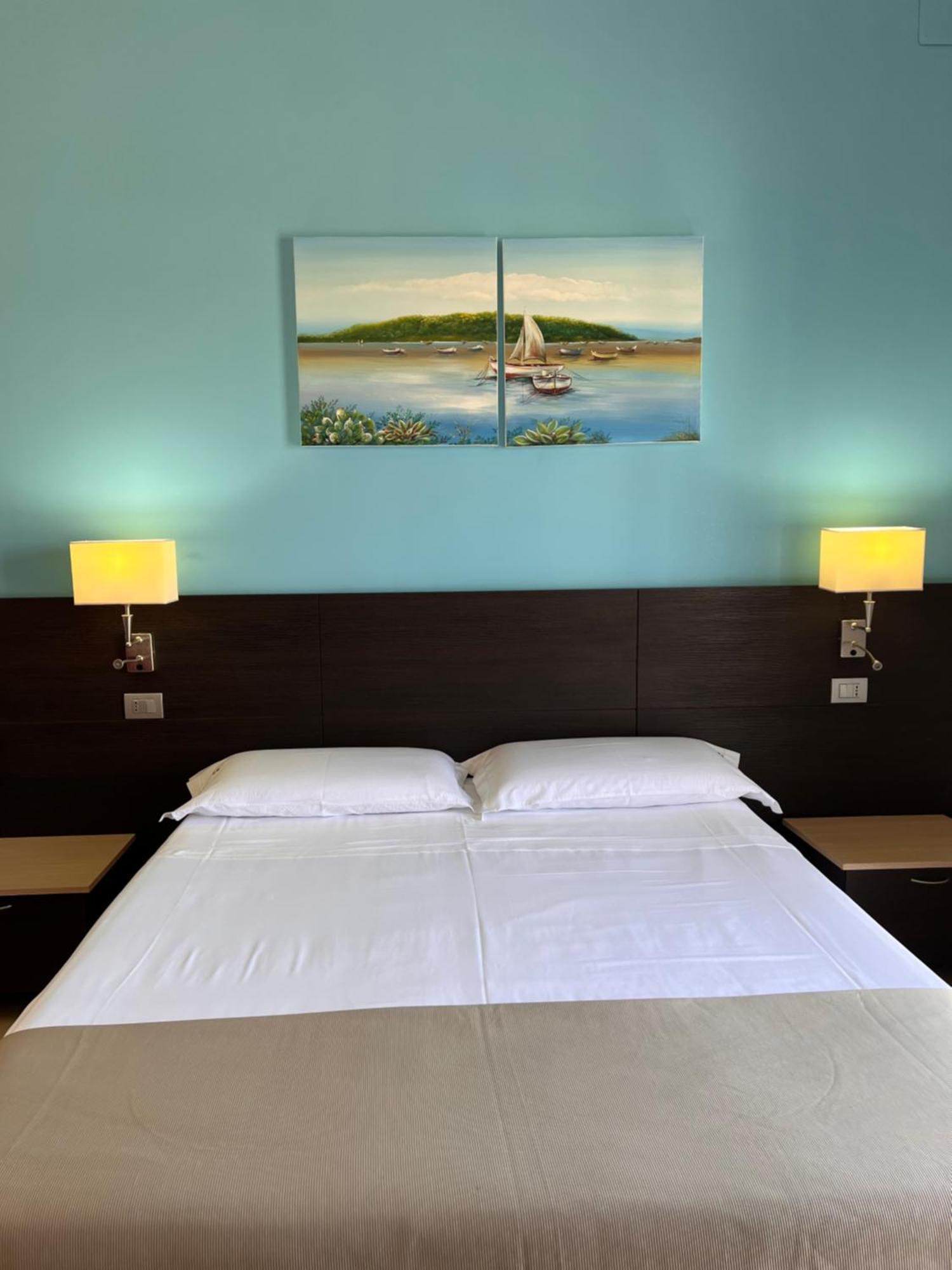 Hotel Il Vascello à Porto Cesareo Extérieur photo